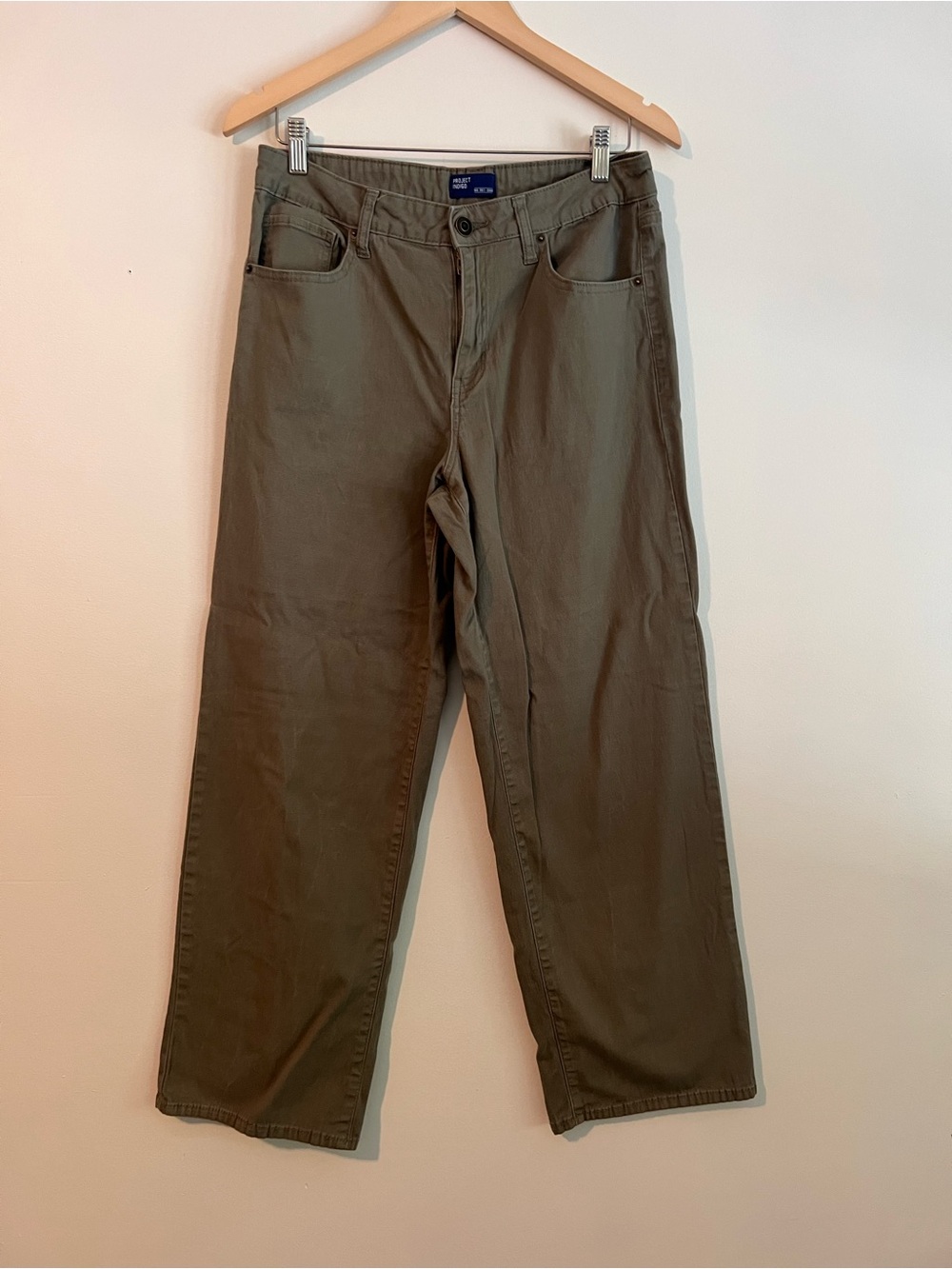 Classic Straight-Leg Women's Pants in Olive